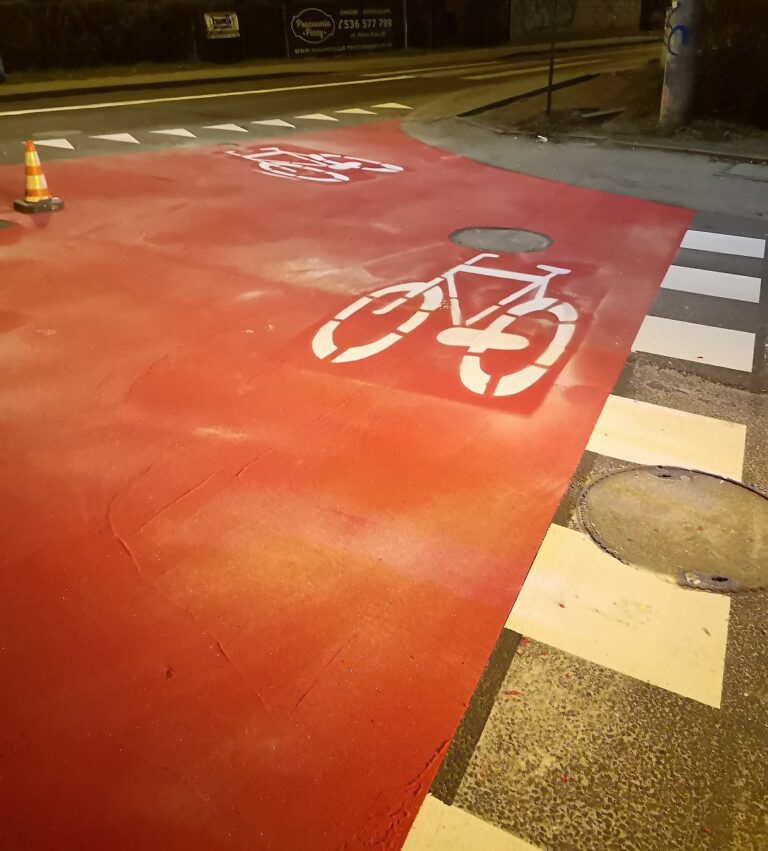Oznakowanie dróg i ulic 04 | Malowanie oznaczeń oznakowań poziomych Poznań